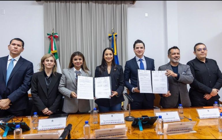 Participaron Alexandra Elizabeth Serrano De la Mora, coordinadora de Administración y Finanzas; José Ernesto Coronel Tirado, coordinador de Comunicación Social y Atención Ciudadana; integrantes de diversas áreas del Congreso y representantes de la Junta de Gobierno de PLAi. CORTESÍA