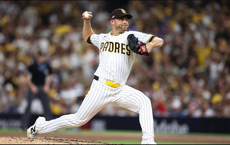 Michael King sufrió en la novena entrada, pero sacó los últimos tres outs para la victoria. AP/D. Tuskan
