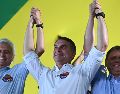 Bolsonaro se refirió a su candidatura como un "proyecto de Dios" y agradeció a sus correligionarios por llevar a cabo una campaña "con alegría y propuestas". EFE / A. BORGES