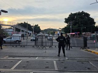 En la zona también permanecerá personal de la Comisaría de la Policía Vial, quienes orientarán y apoyarán a los sujetos de movilidad que así lo requieran. CORTESÍA