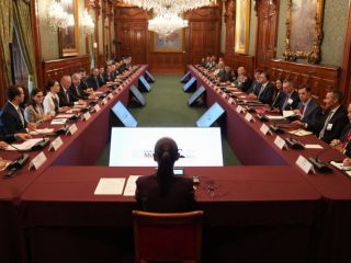 En redes sociales, Sheinbaum detalló que al encuentro acudieron integrantes de la Cámara de Comercio de EU. X/@Claudiashein