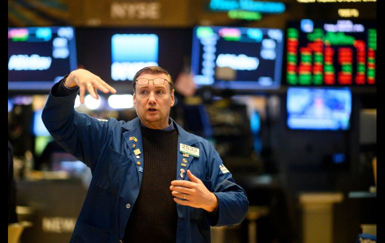 El mercado se animó después de que el presidente de EU, Donald Trump, reiterara que no planea atacar Irán antes de las elecciones legislativas de noviembre. AFP/ARCHIVO