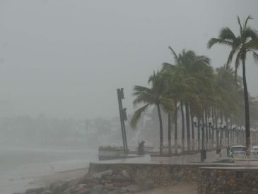 Guerrero, Michoacán, Colima y Jalisco tendrán las lluvias más fuertes por el huracán Simón. EL INFORMADOR/Archivo