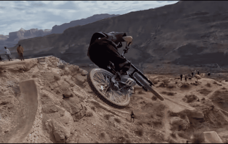 Durante la primera ronda, Salido logró una puntuación de 82.37 unidades, resultado que lo colocó provisionalmente en la cuarta posición. INSTAGRAM / @redbullbike