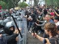 Manifestantes elaboraron una lista de 23 personas que reportan como detenidas o no localizadas tras los enfrentamientos en Casa Jalisco. EL INFORMADOR/A. NAVARRO.