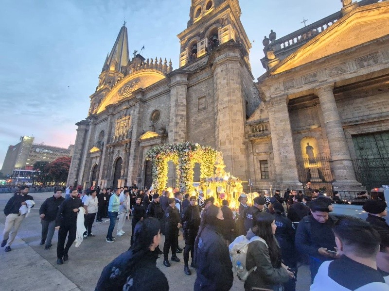 La Generala emprende su camino a la Basílica de Zapopan desde la Catedral de Guadalajara. EL INFORMADOR/O. González Hernández