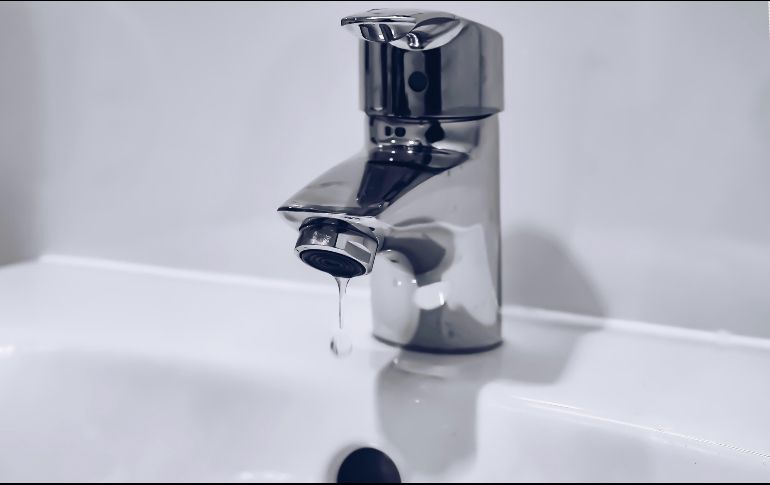Los cambios en los niveles de Chapala y la presa Calderón condicionan el abastecimiento de agua en la metrópoli. Unsplash
