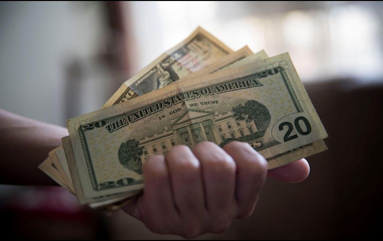 El fortalecimiento del dólar, impulsado por el conflicto energético y las tasas de interés, presiona al peso mexicano. EFE / ARCHIVO