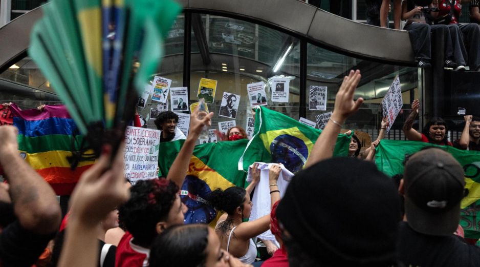 De acuerdo con la nueva encuesta, el índice de rechazo de ambos candidatos es similar, 54% de los electores se oponen a Bolsonaro y 53% a Lula. EFE / ARCHIVO
