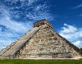 El Parador Turístico de Chichén Itzá permanece cerrado, los pasillos se encuentran vacíos y los puestos cubiertos con lonas, rejas o cortinas. UNSPLASH