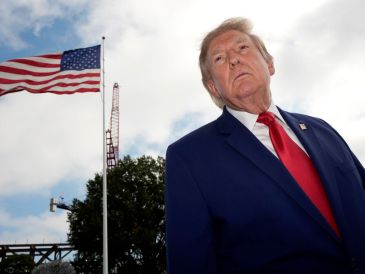 Trump aseguró que se han construido más de tres mil 200 kilómetros de muro fronterizo, aunque la cifra no es oficial. EFE/Y. Gripas