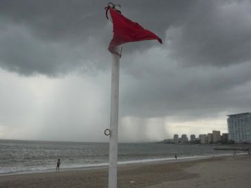 Pronostican que "Trudy" perderá su fuerza el miércoles tras degradarse a tormenta tropical. EFE/A. Montero