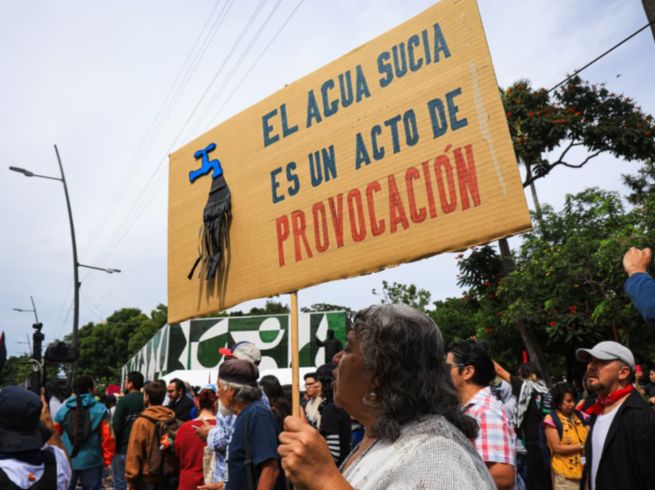 Los manifestantes denunciaron que no tienen agua 