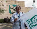 De acuerdo con manifestantes del IMSS, a partir de la próxima semana podrían comenzar los bloqueos intermitentes en Ciudad de México. SUN/Y. Osnaya