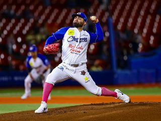 Alemao Hernández cargó con la derrota tras recibir cinco carreras y sólo sacar dos outs. CORTESÍA/Charros de Jalisco