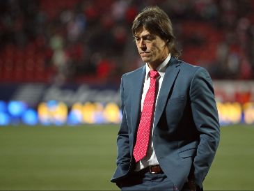 El reencuentro de Matías Almeyda con el entorno de Chivas ha servido para arrojar luz sobre los eventos que marcaron su salida hace ocho años. Imago7.