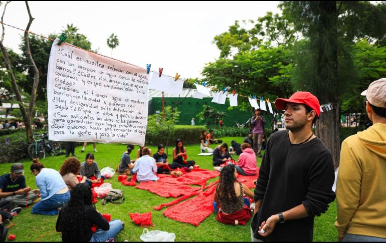 La movilización optó por permanecer en el parque, bajo la premisa de recuperar este espacio tras las obras de rehabilitación del Gobierno de Guadalajara previas al Mundial. EL INFORMADOR/ J. Acosta