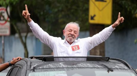 Con la victoria confirmada, Lula se prepara para iniciar un cuarto mandato presidencial no consecutivo. EFE/ Sebastiao Moreira
