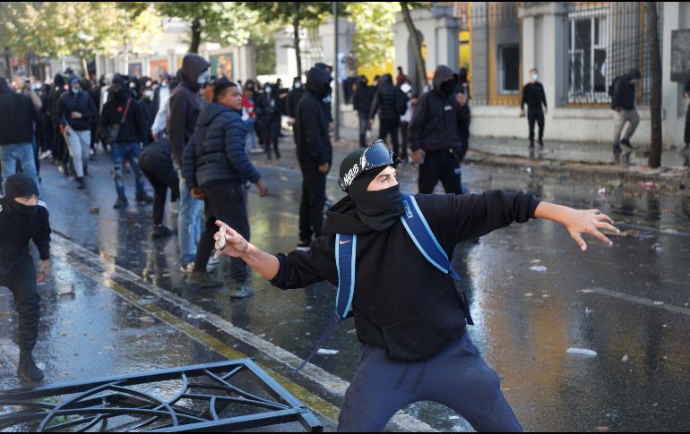 Especialistas advierten que las movilizaciones juveniles reflejan la incertidumbre económica y las fallas estructurales que afectan la calidad de vida. EFE/ARCHIVO.