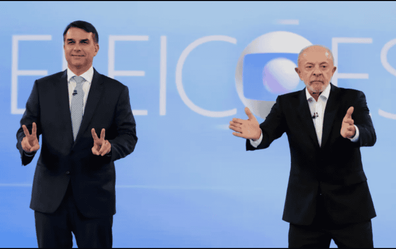 Durante los debates televisados rumbo a la segunda vuelta, el presidente Luiz Inácio Lula da Silva y el senador Flávio Bolsonaro intercambiaron acusaciones, defendieron sus propuestas y discutieron sobre la situación política y social. AP / ARCHIVO