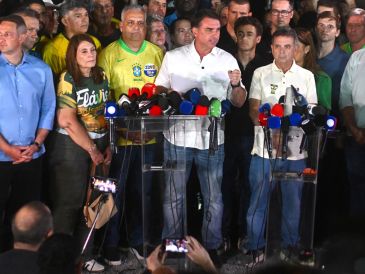 Flávio Bolsonaro dijo que "organizará a la oposición" para convertir la Cámara baja y el Senado en su "fortaleza contra la barbarie". EFE / A. BORGES