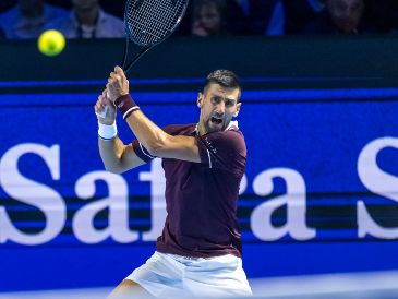 Novak Djokovic es máximo ganador de las ATP Finals, pero hasta el momento no tiene asegurado el puntaje necesario, aunque todavía puede acceder al torneo. EFE / G. Kefalas