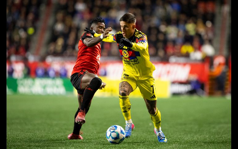 Las Águilas del América y los Xolos de Tijuana se enfrentan en el duelo pendiente de la fecha 7 con sus cuadros estelares definidos. IMAGO7.