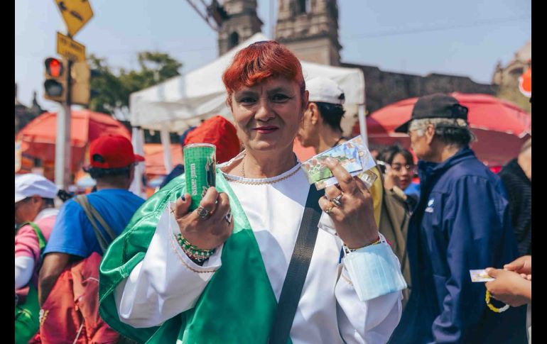 Las historias de fe, devoción y agradecimiento se hicieron presentes en la iglesia de Calzada México Tenochtitlán y Paseo de la Reforma. SUN/Y. Osnaya