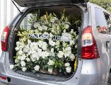 Tras la partida del ingeniero Cuauhtémoc Cárdenas Solórzano, familia y colegas llegaron al Panteón Francés con coronas de flores para mostrar sus condolencias. SUN/Y. Osnaya