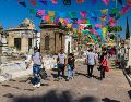 Cada año, miles de personas acuden a los diversos cementerios de Jalisco para visitar a sus seres queridos por el Día de Muertos. EL INFORMADOR/ARCHIVO