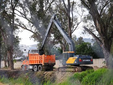 Colonia Insurgentes. La CEA admitió que el lodo retirado de Las Pintas terminó en un terreno no autorizado, aunque señaló que fueron los transportistas quienes decidieron depositarlo en ese lugar. EL INFORMADOR/J. Acosta