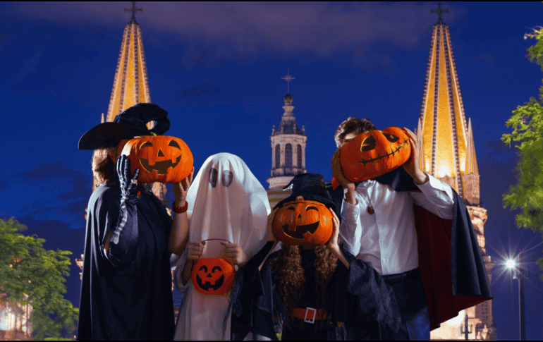 Este sábado 31 de octubre de 2026, el Área Metropolitana de Guadalajara se prepara para vivir una jornada de Halloween con condiciones meteorológicas inmejorables. ESPECIAL / CANVA