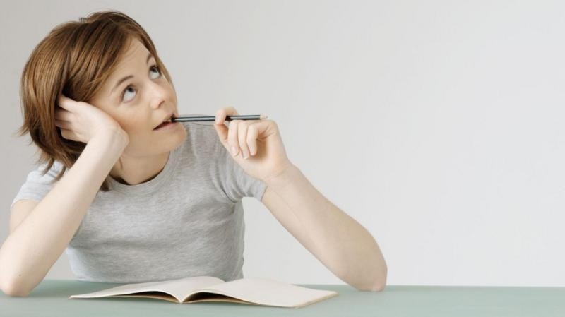  Poner tus pensamientos en papel es una buena práctica. GETTY IMAGES