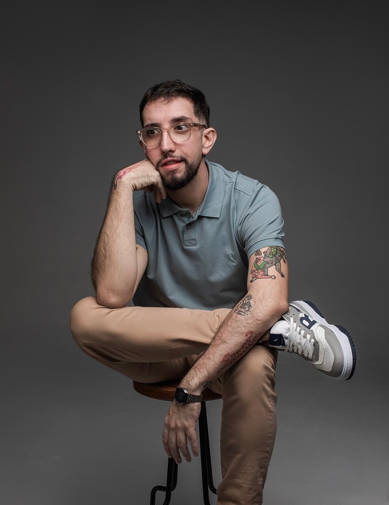 Vitor Martins, una de las voces más populares de la literatura juvenil brasileña. CORTESÍA